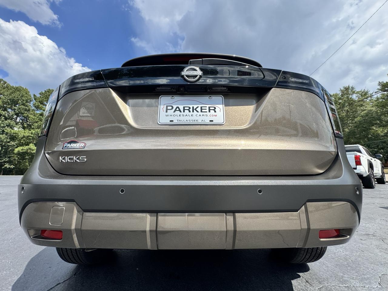Nissan Kicks SV FWD 2025
