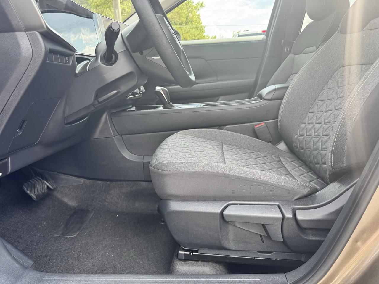 Nissan Kicks SV FWD 2025