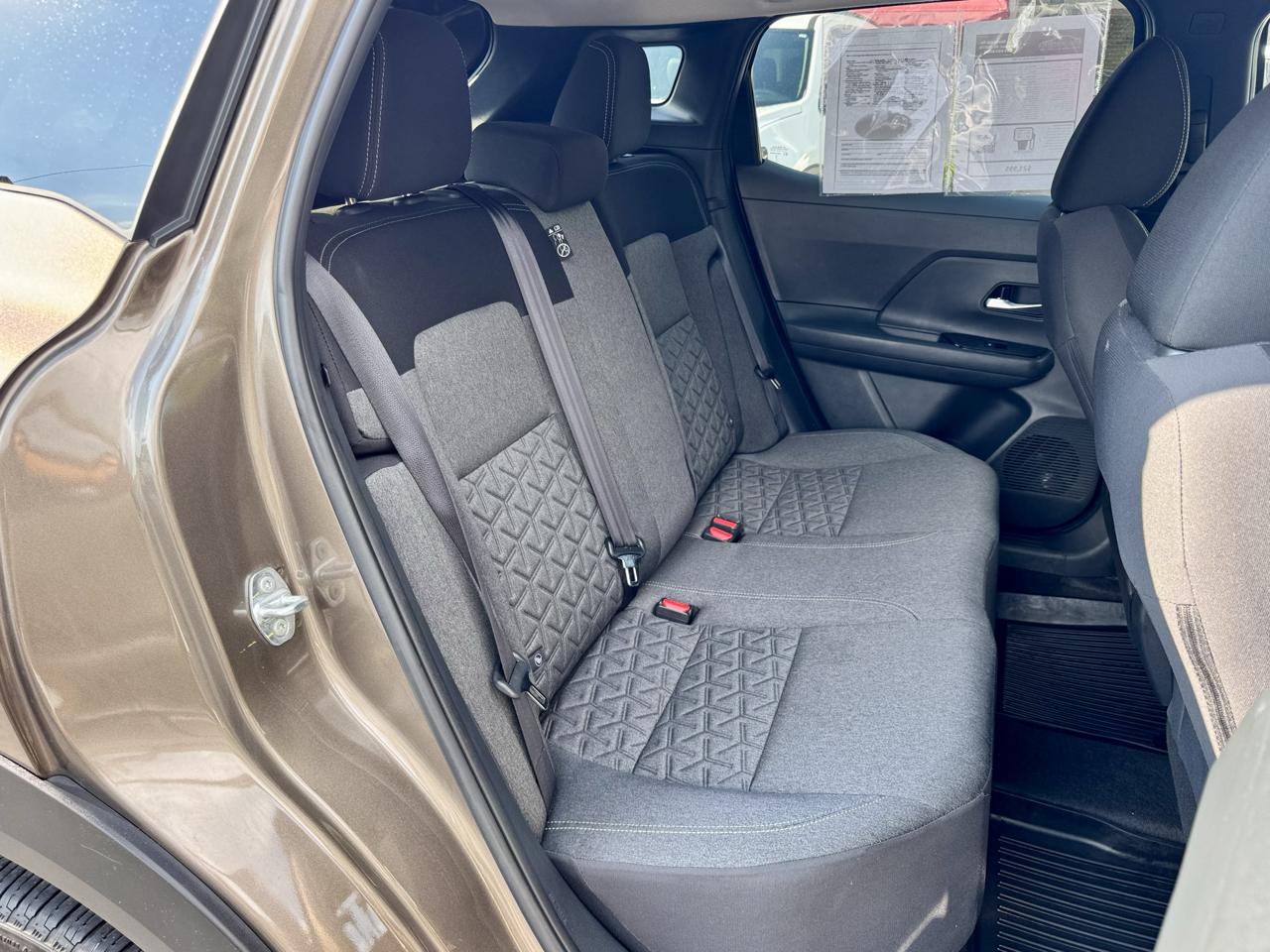 Nissan Kicks SV FWD 2025