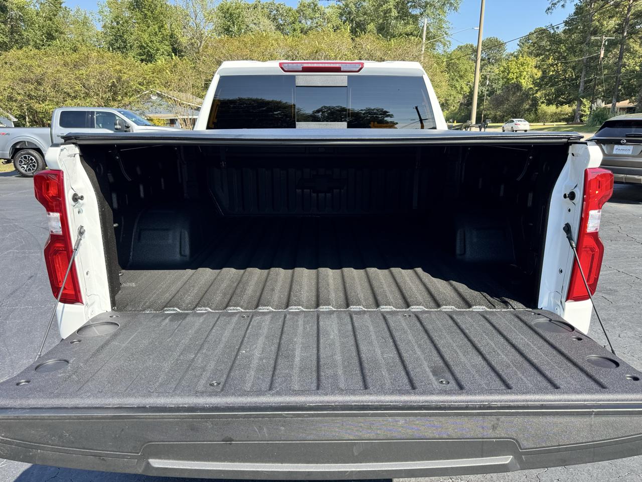 Chevrolet Silverado 1500 4WD Crew Cab 147" RST 2026