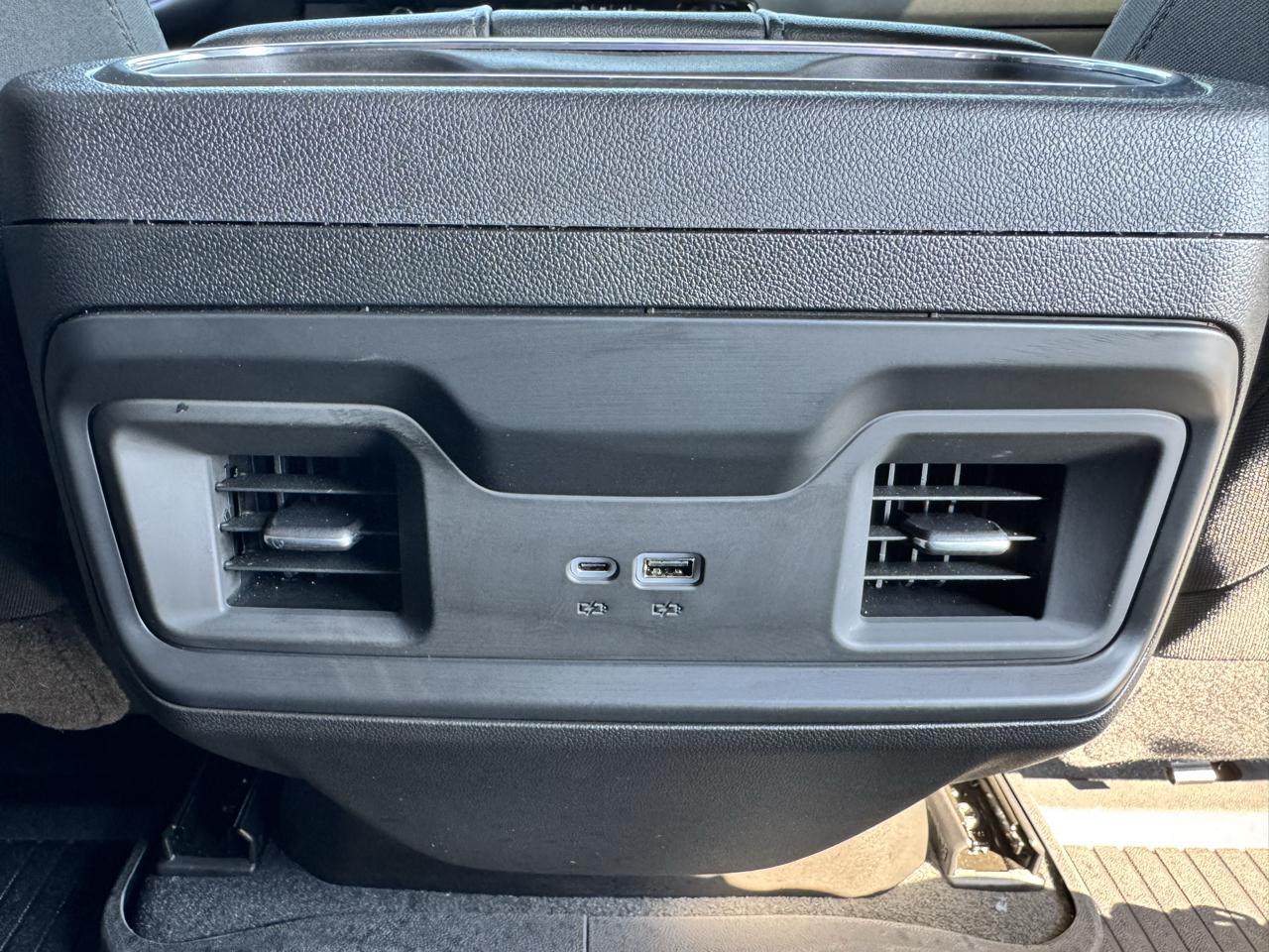 Chevrolet Silverado 1500 4WD Crew Cab 147" RST 2026
