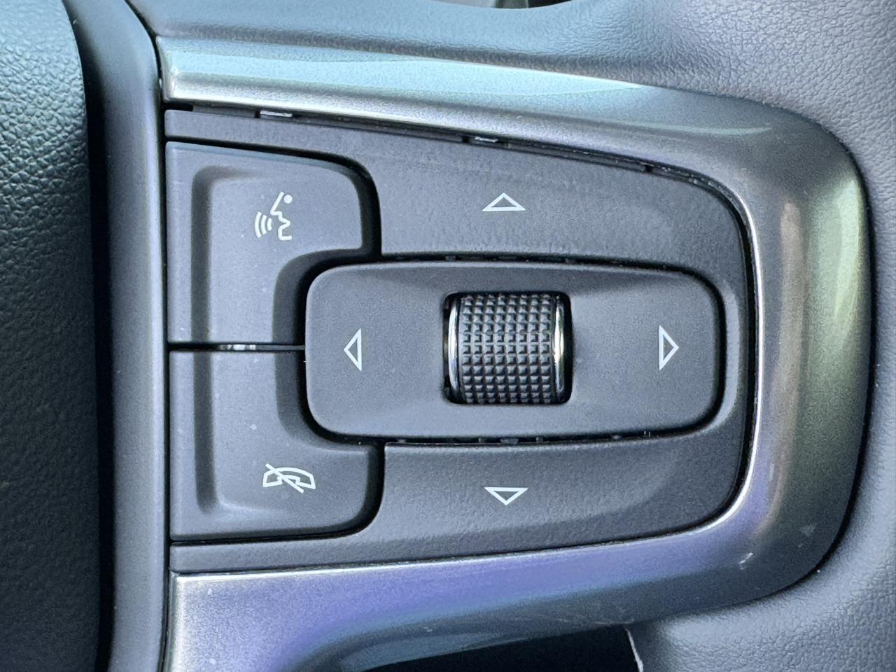 Chevrolet Silverado 1500 4WD Crew Cab 147" RST 2026