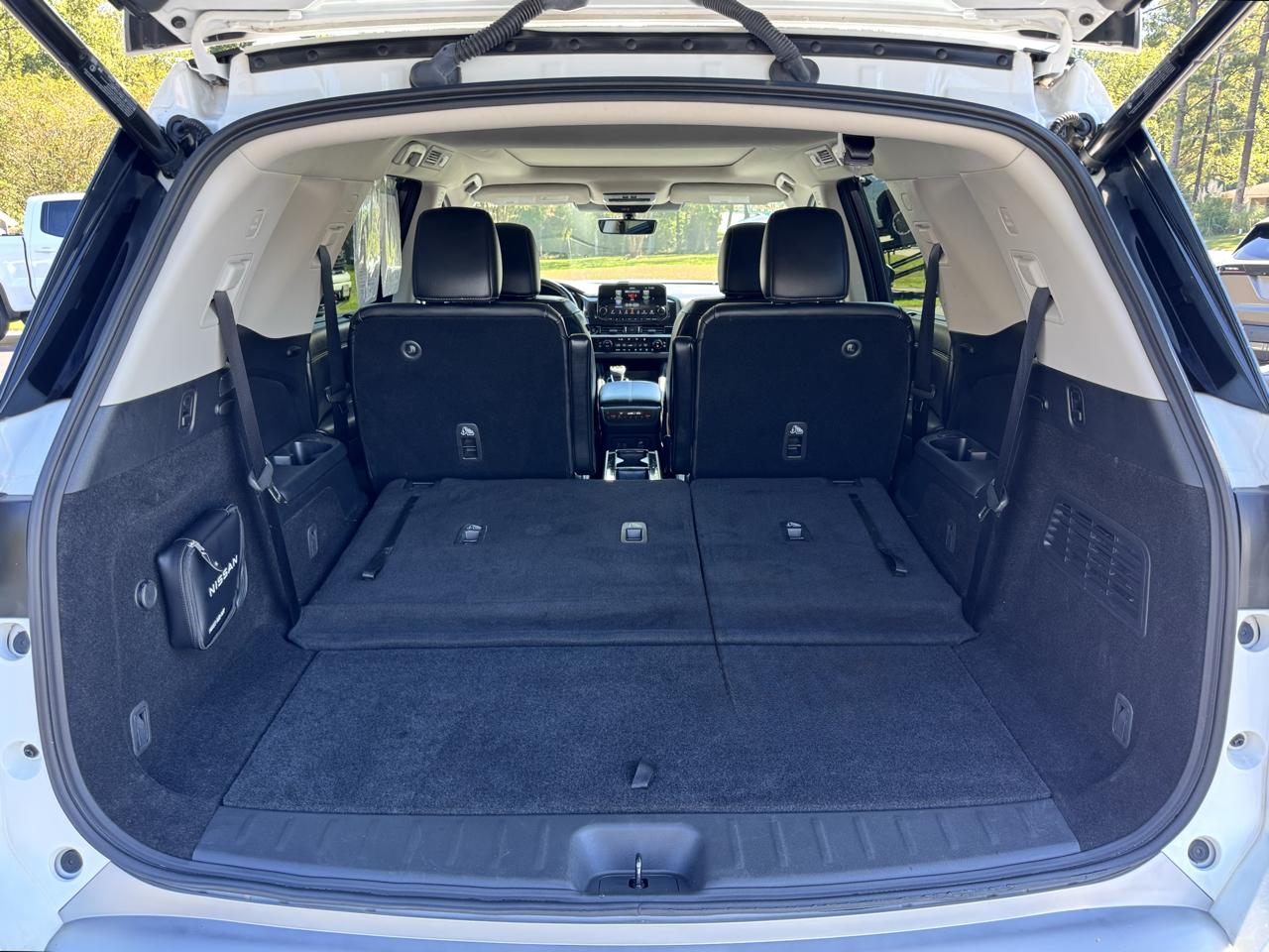 Nissan Pathfinder Platinum 4WD 2025