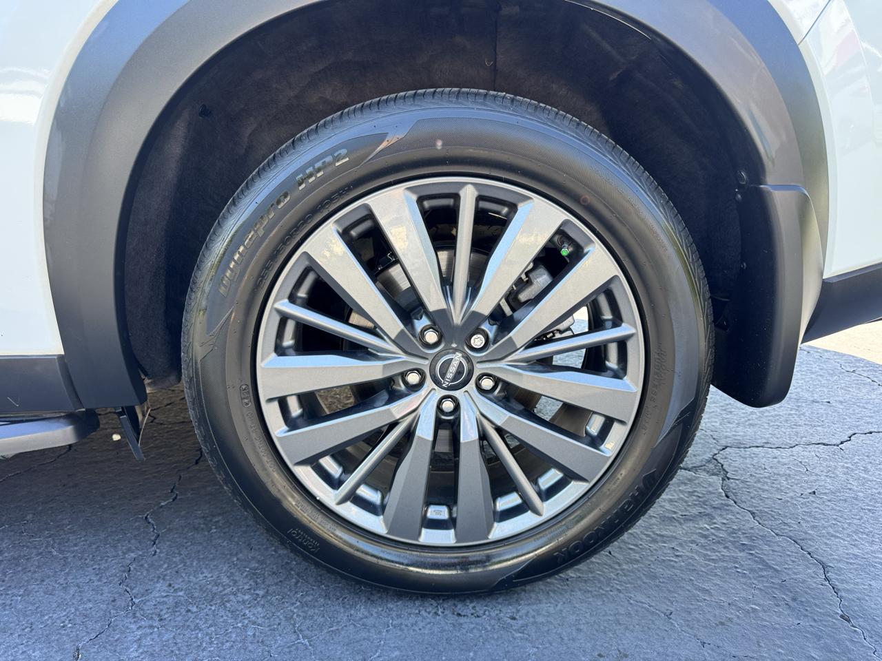 Nissan Pathfinder Platinum 4WD 2025
