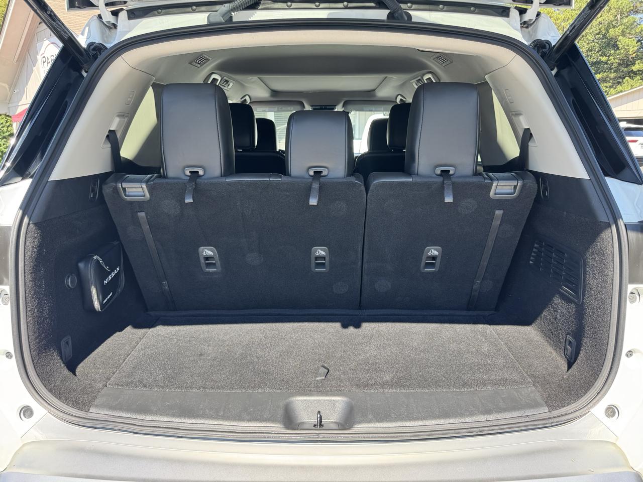 Nissan Pathfinder Platinum 4WD 2025