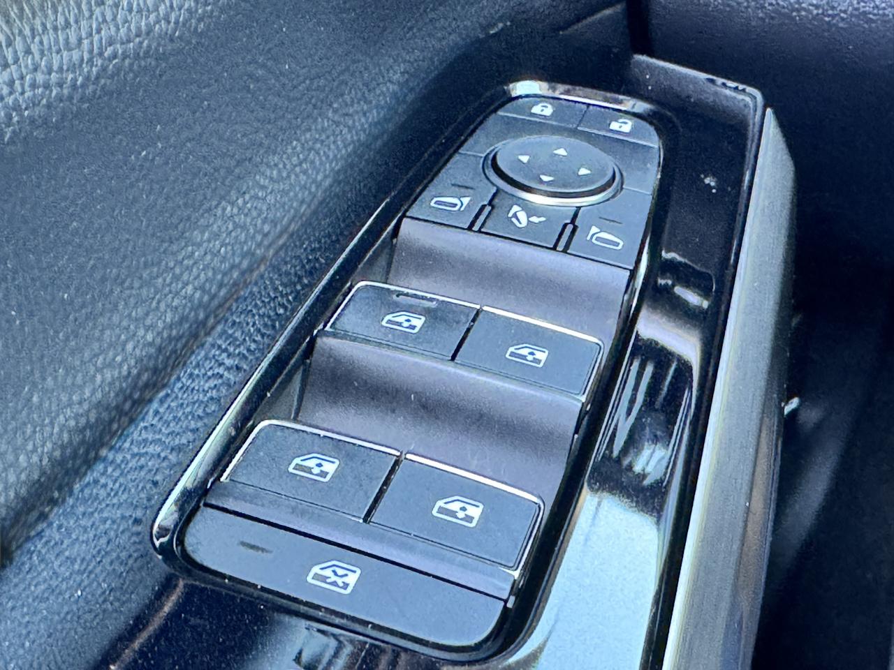 Nissan Pathfinder Platinum 4WD 2025