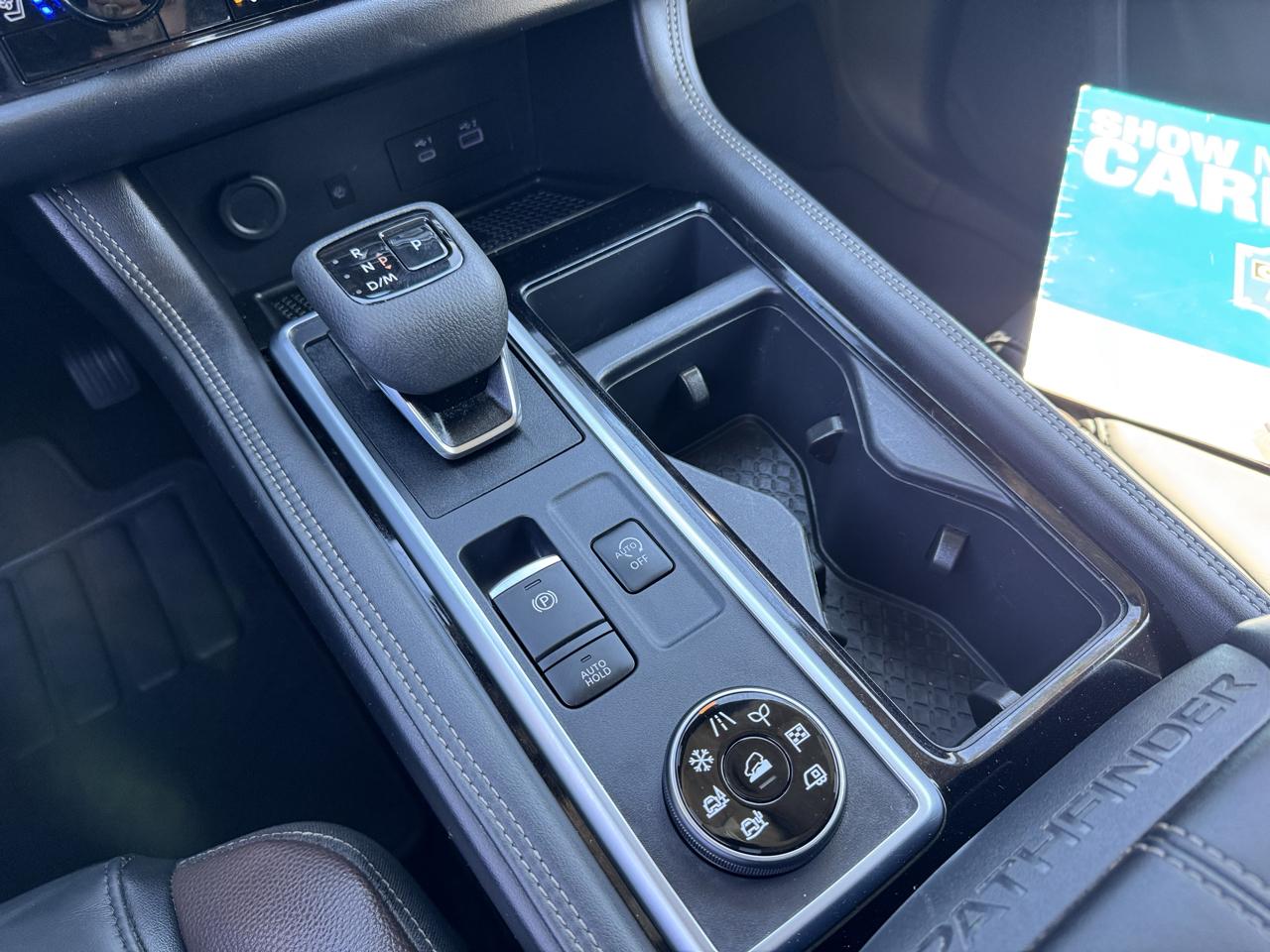 Nissan Pathfinder Platinum 4WD 2025