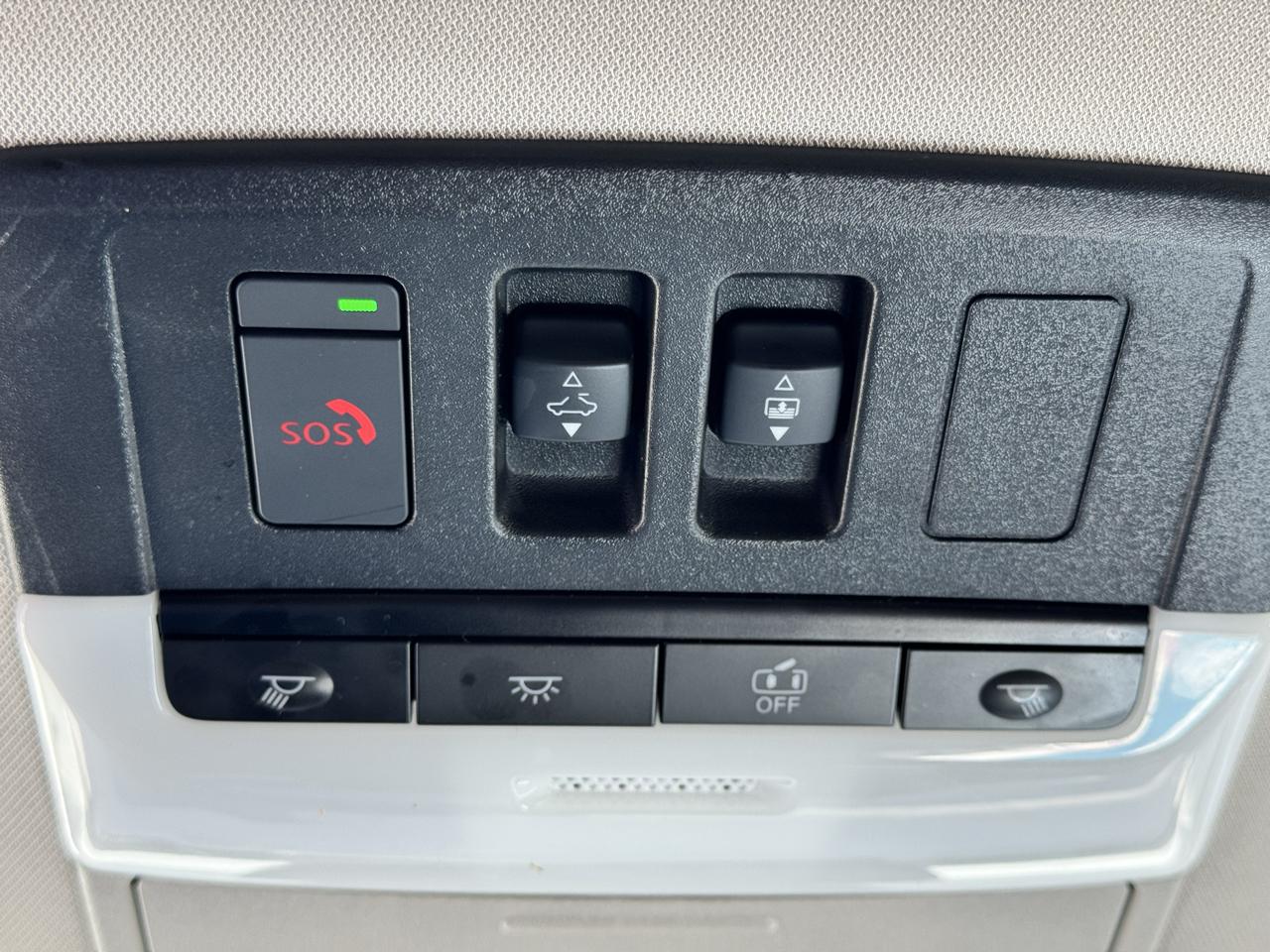 Nissan Pathfinder Platinum 4WD 2025