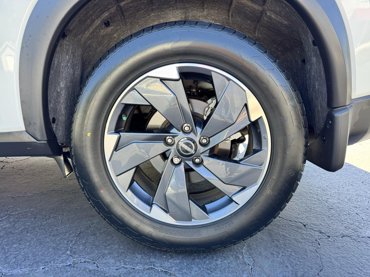 Nissan Rogue FWD SV 2025