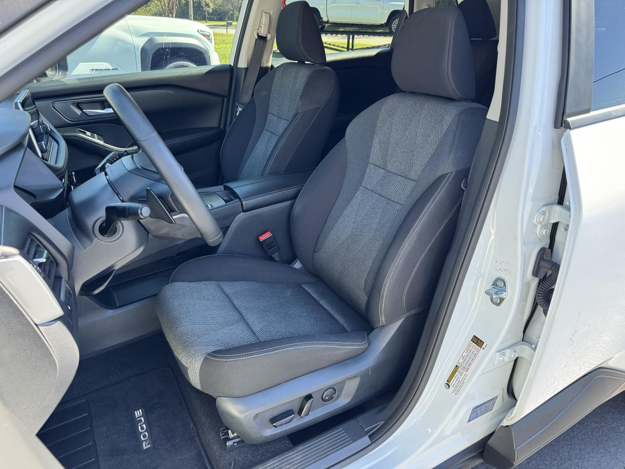 Nissan Rogue FWD SV 2025