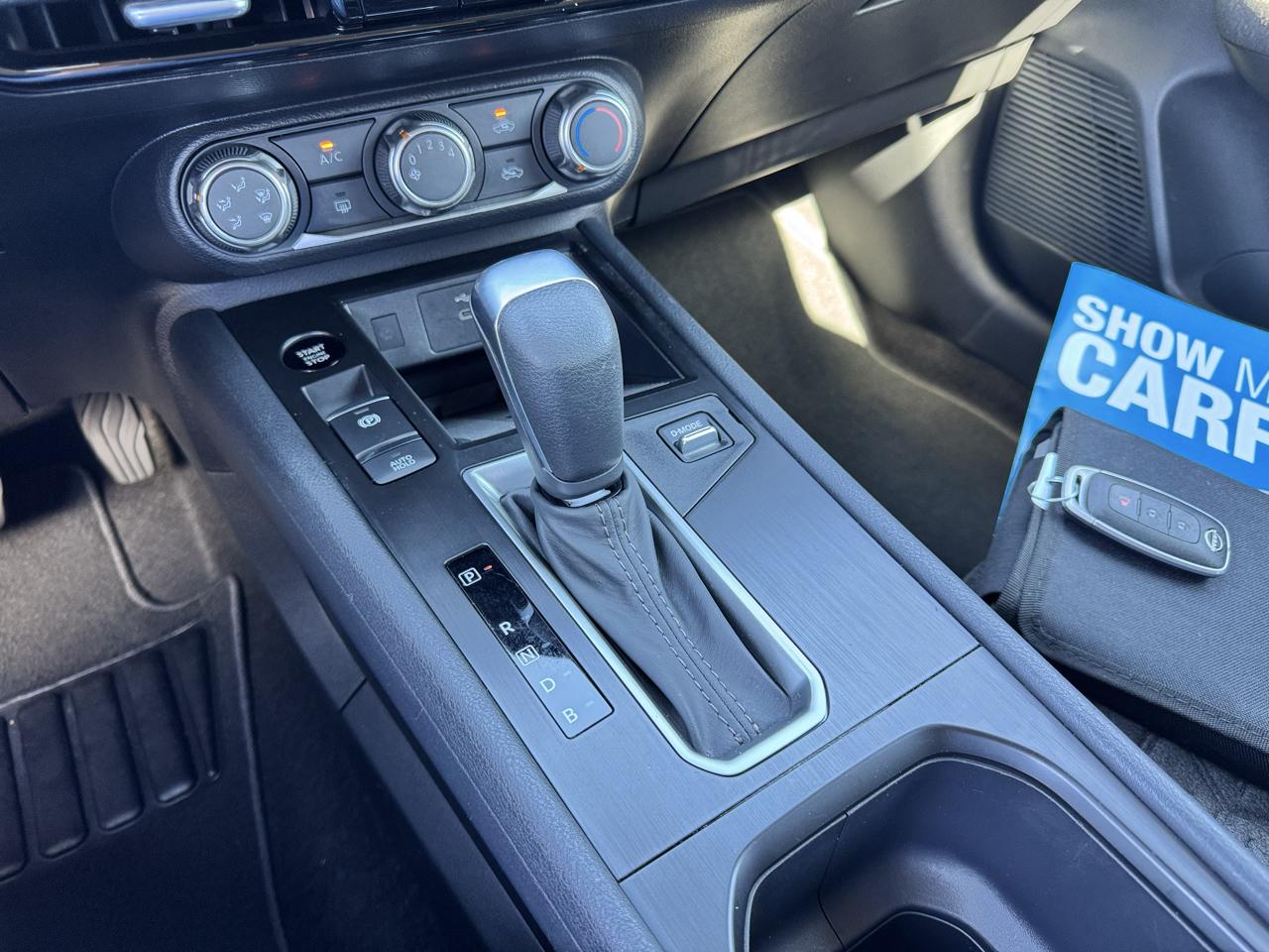 Nissan Kicks SV FWD 2025