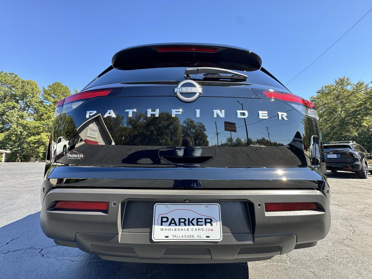 Nissan Pathfinder SV 2WD 2025