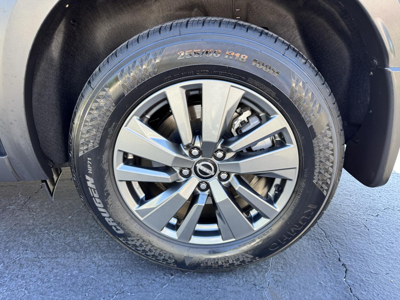 Nissan Pathfinder SV 2WD 2025
