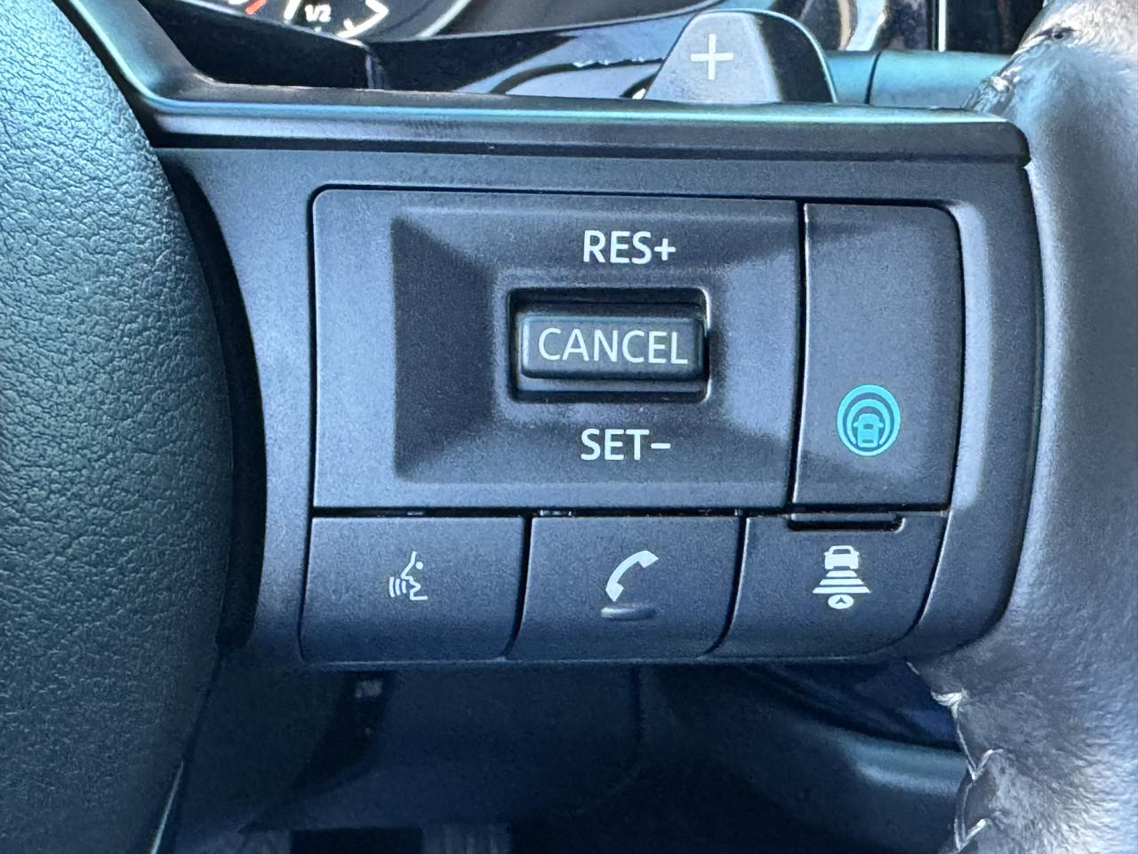 Nissan Pathfinder SV 2WD 2025