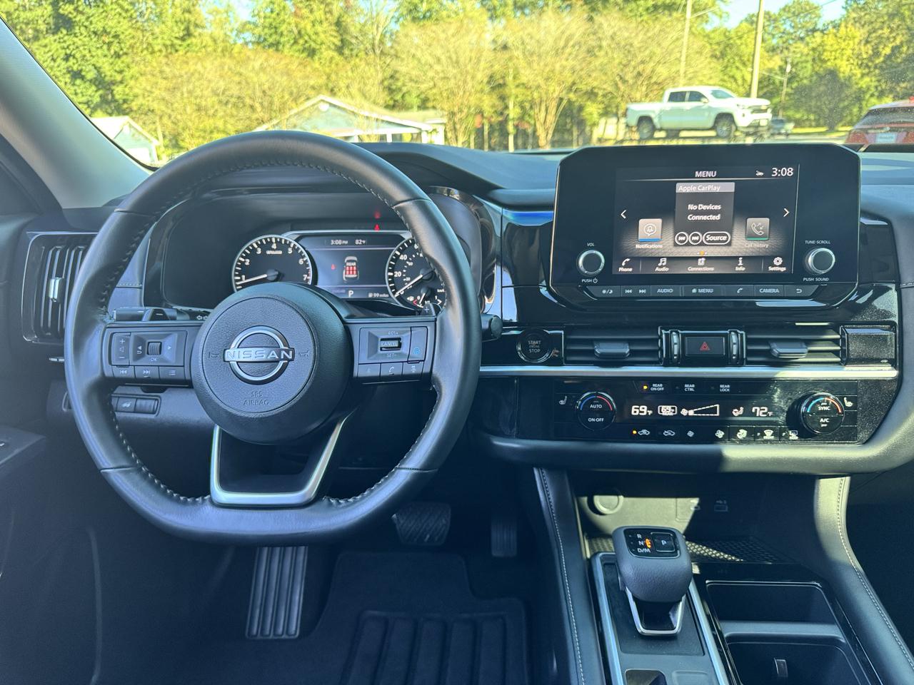 Nissan Pathfinder SV 2WD 2025