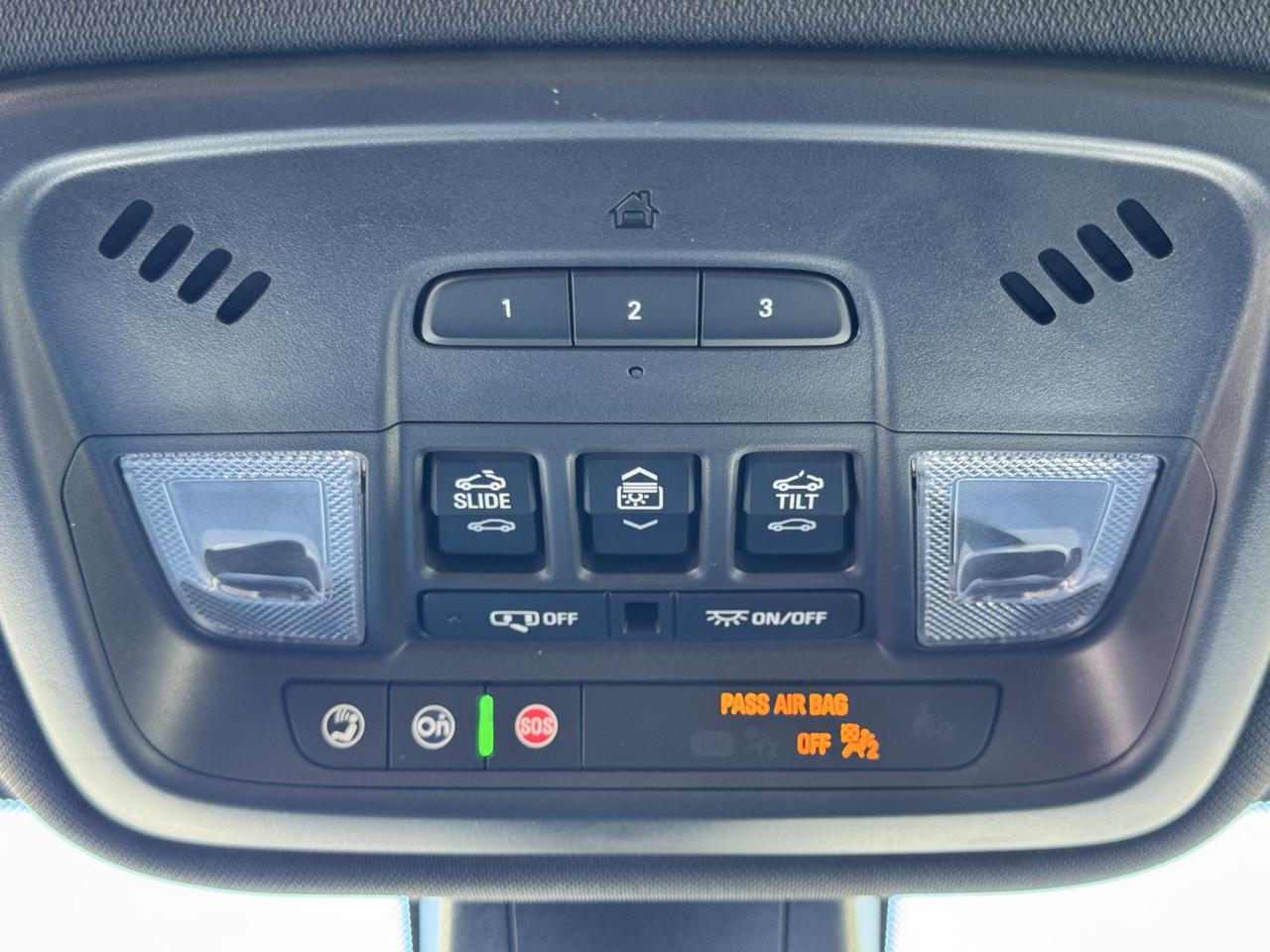 Chevrolet Traverse FWD 4dr Premier 2023