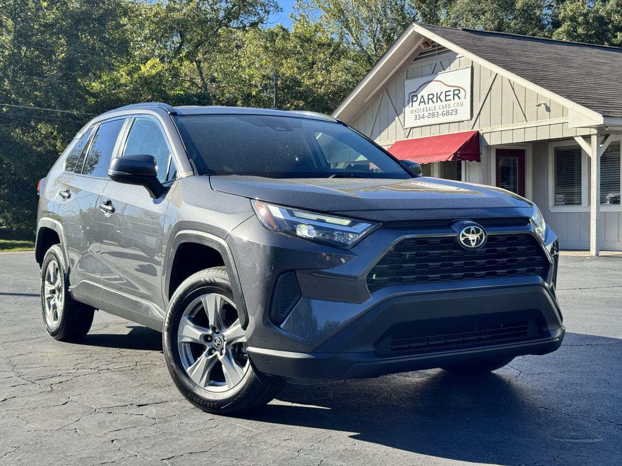 Toyota RAV4 XLE FWD (Natl) 2024