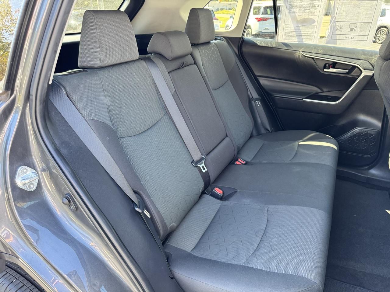 Toyota RAV4 XLE FWD (Natl) 2024
