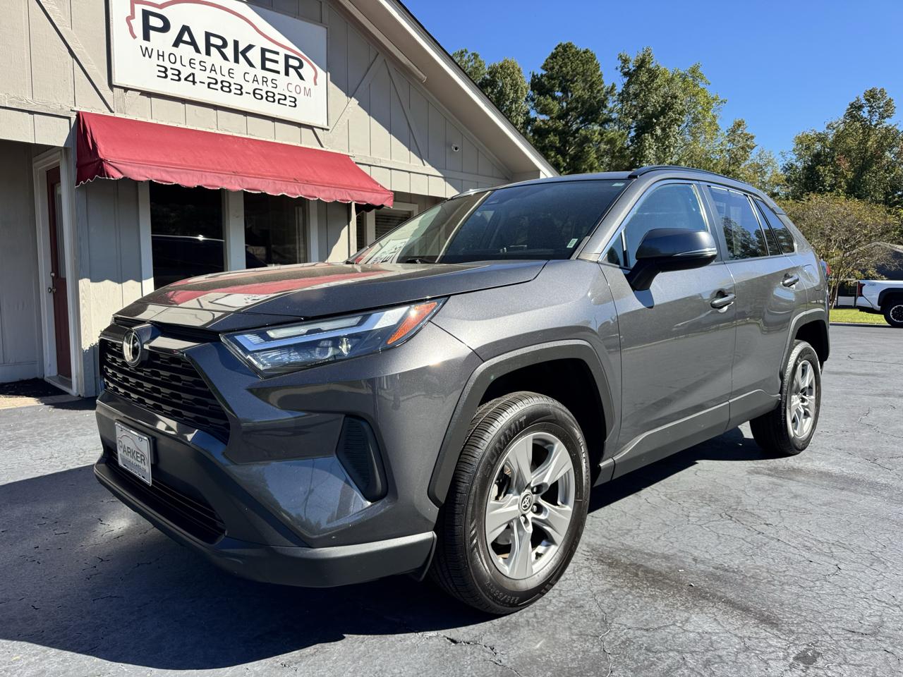 Toyota RAV4 XLE FWD (Natl) 2024