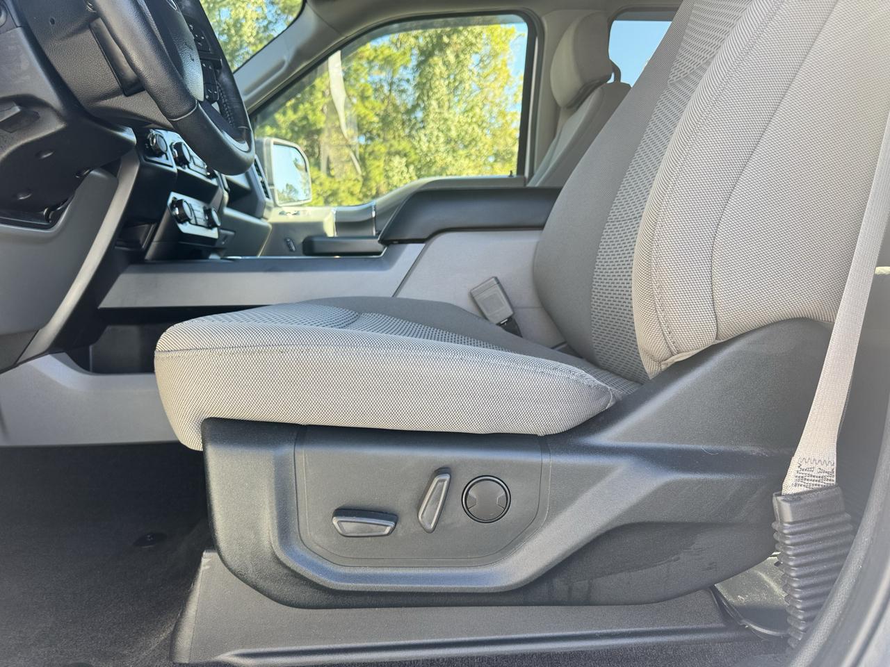 Ford F-150 XLT 2WD SuperCrew 5.5' Box 2020