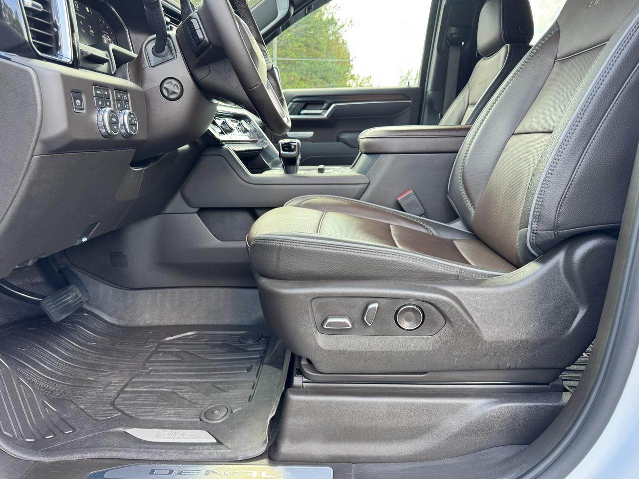GMC Sierra 1500 4WD Crew Cab 147" Denali 2026