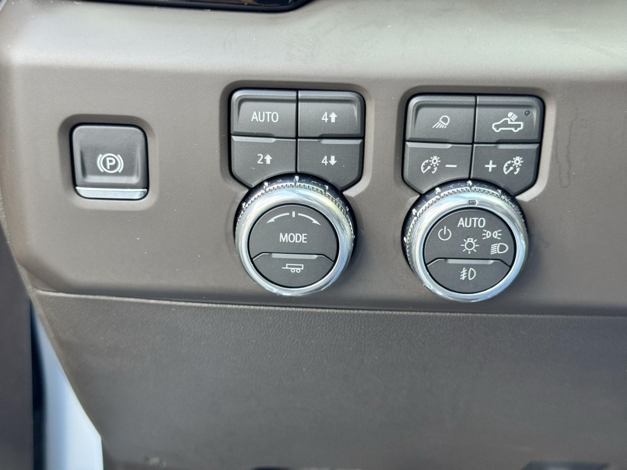 GMC Sierra 1500 4WD Crew Cab 147" Denali 2026