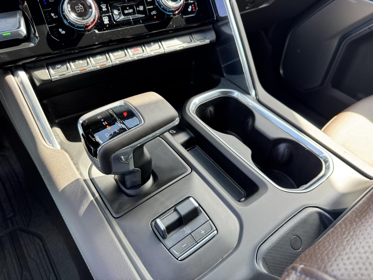 GMC Sierra 1500 4WD Crew Cab 147" Denali 2026