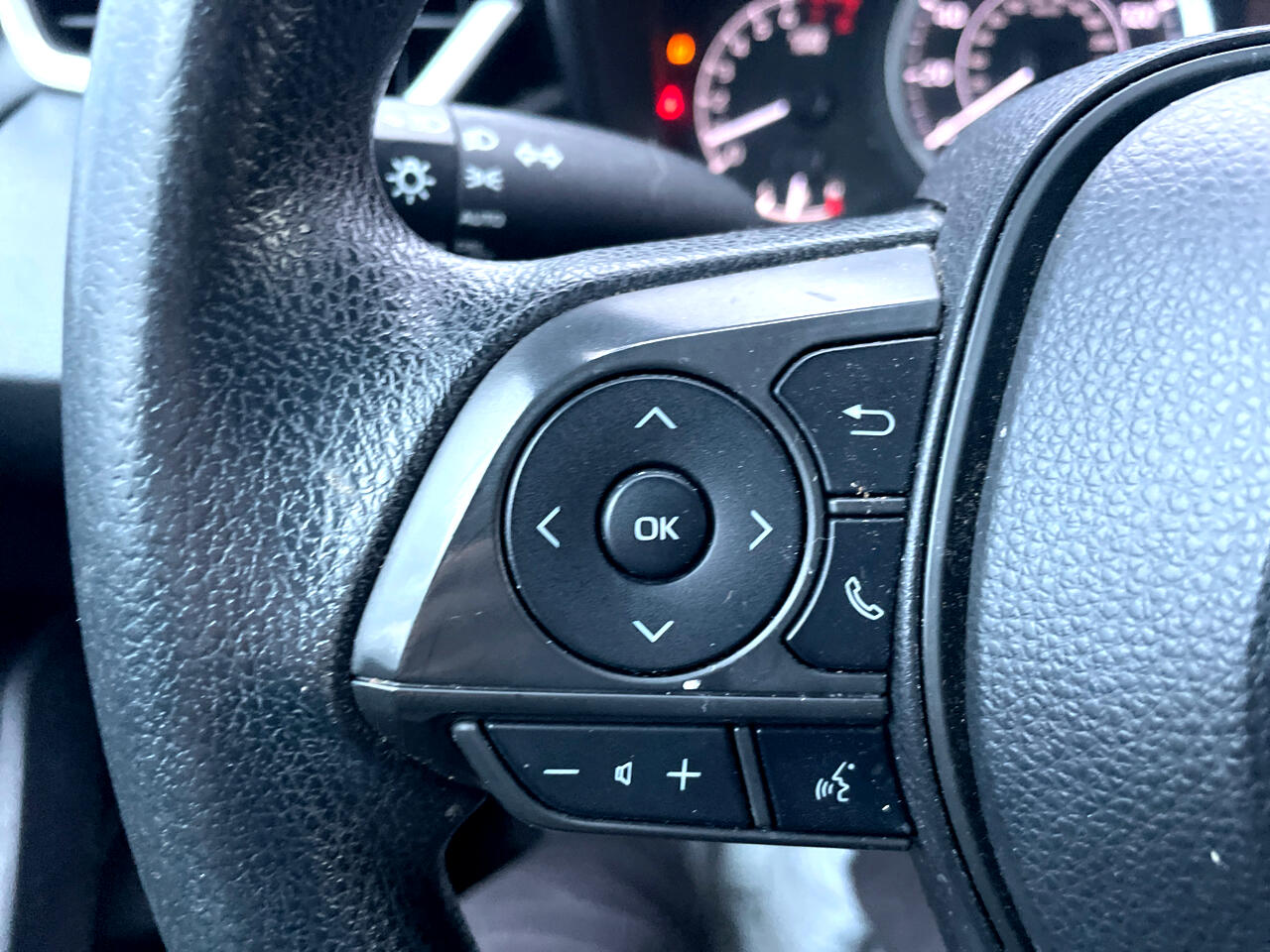 Toyota Corolla LE CVT (Natl) 2022