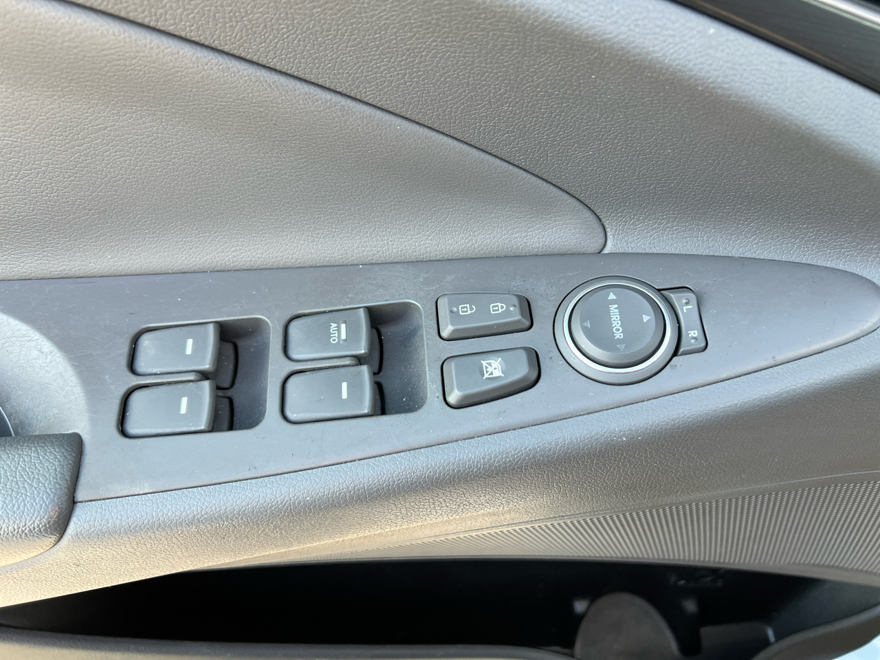 Hyundai Sonata Hybrid 4dr Sdn 2014