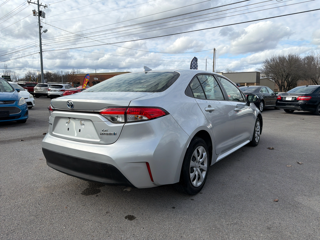 Toyota Corolla Hybrid LE FWD (Natl) 2023