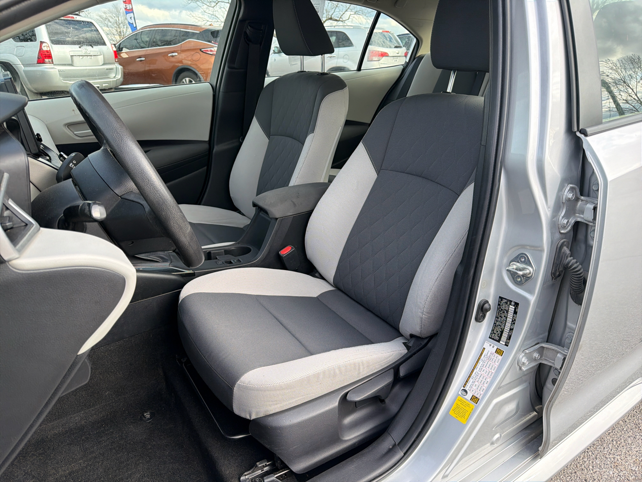 Toyota Corolla Hybrid LE FWD (Natl) 2023