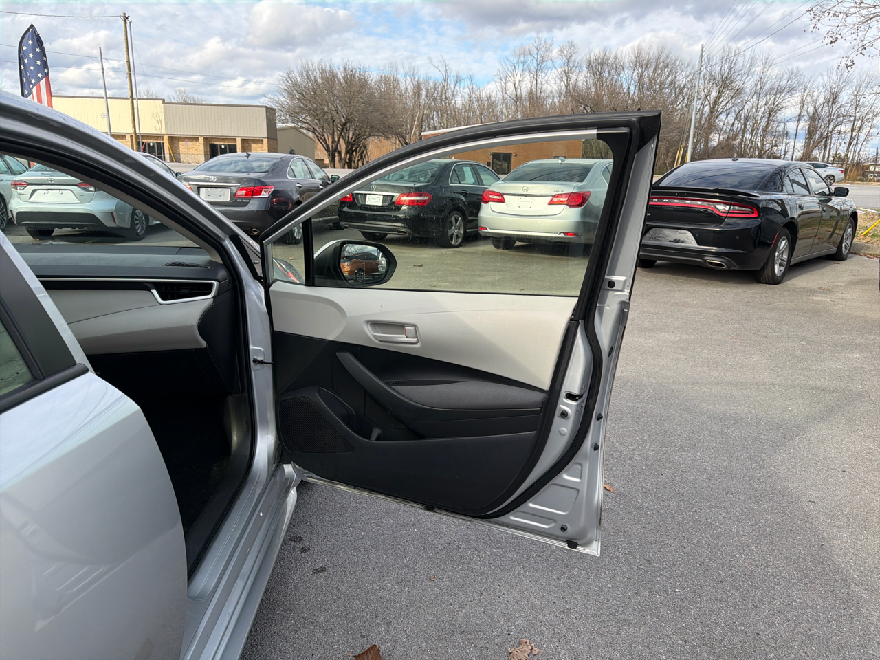 Toyota Corolla Hybrid LE FWD (Natl) 2023