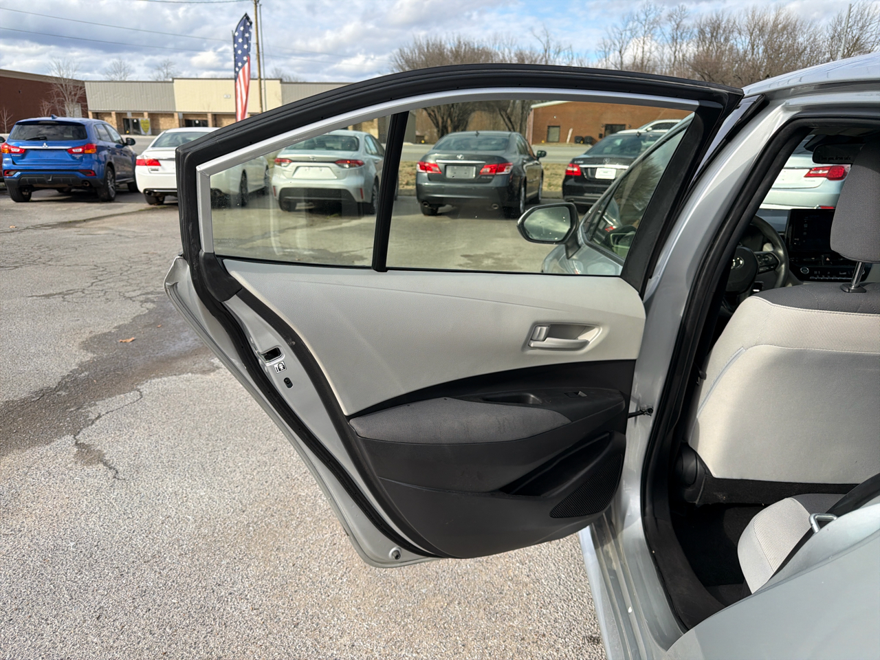 Toyota Corolla Hybrid LE FWD (Natl) 2023