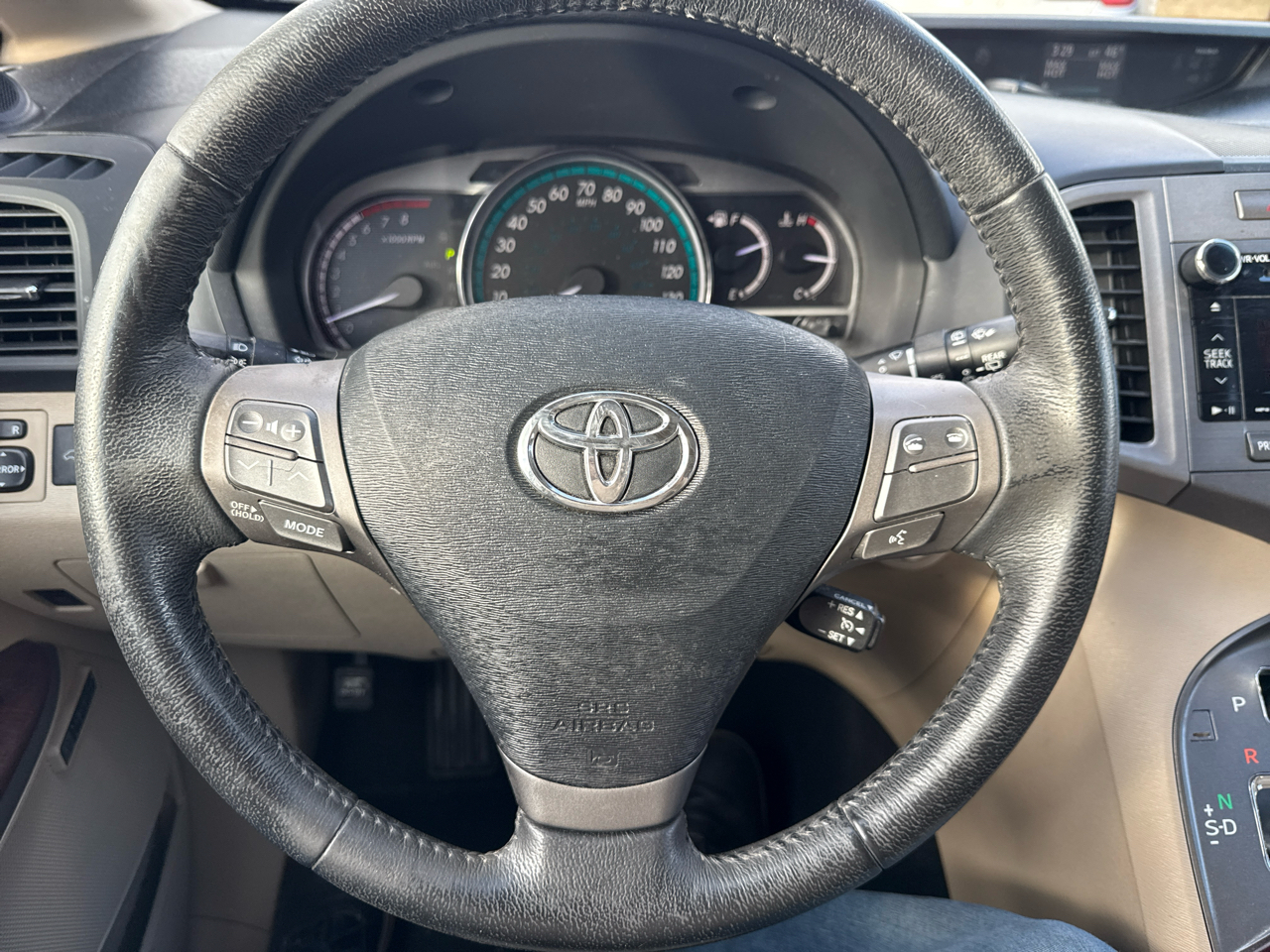 Toyota Venza 4dr Wgn I4 FWD (Natl) 2011