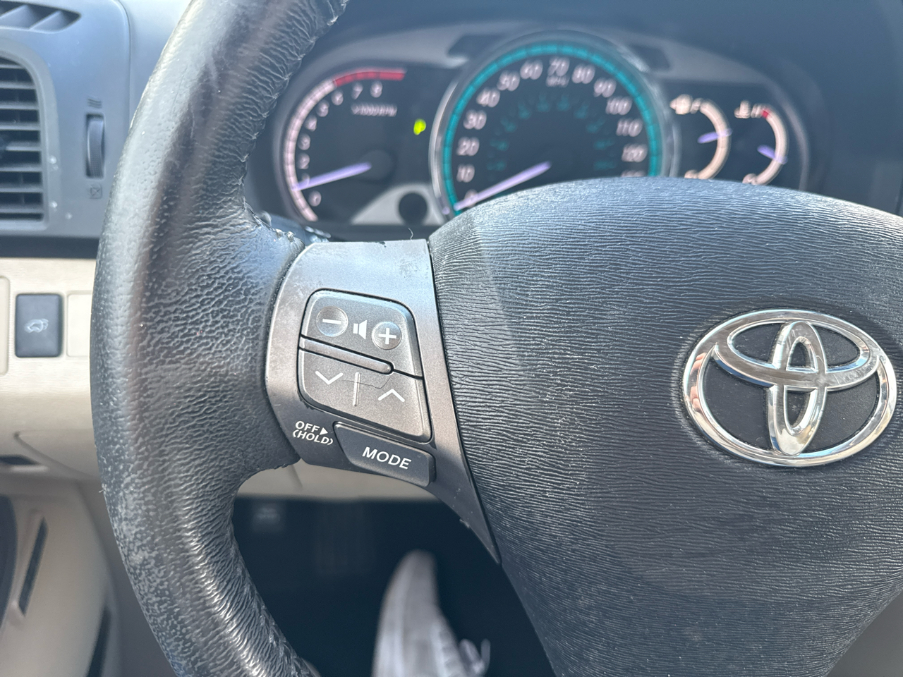 Toyota Venza 4dr Wgn I4 FWD (Natl) 2011