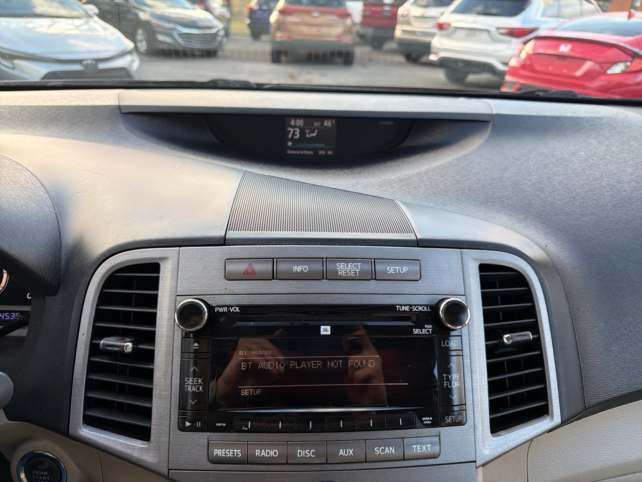 Toyota Venza 4dr Wgn I4 FWD (Natl) 2011