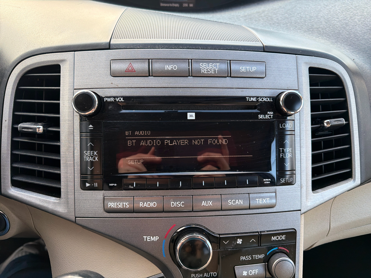 Toyota Venza 4dr Wgn I4 FWD (Natl) 2011