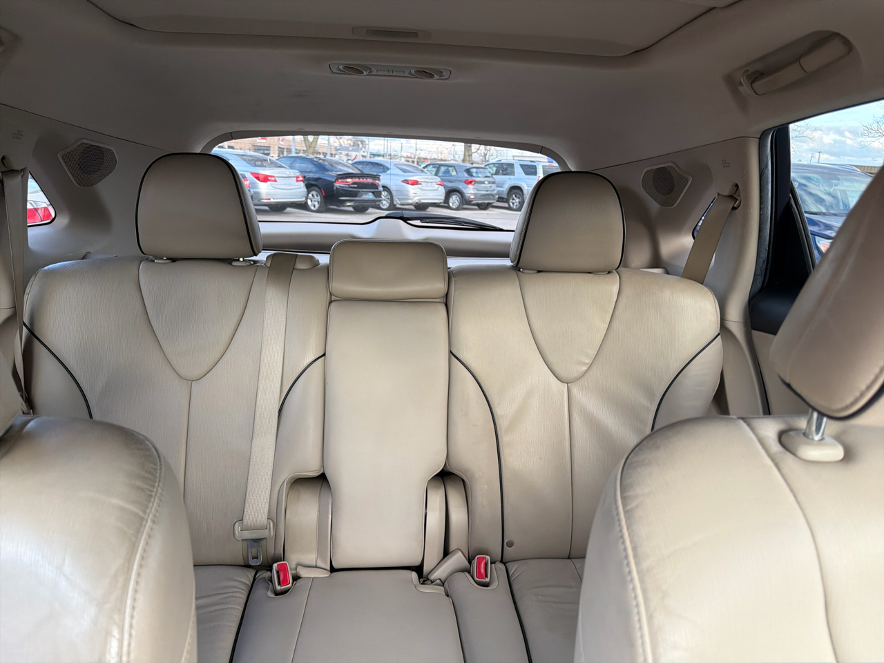 Toyota Venza 4dr Wgn I4 FWD (Natl) 2011