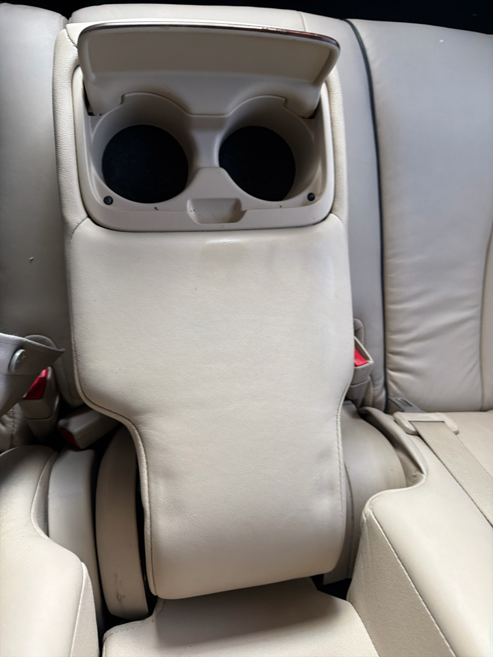 Toyota Venza 4dr Wgn I4 FWD (Natl) 2011