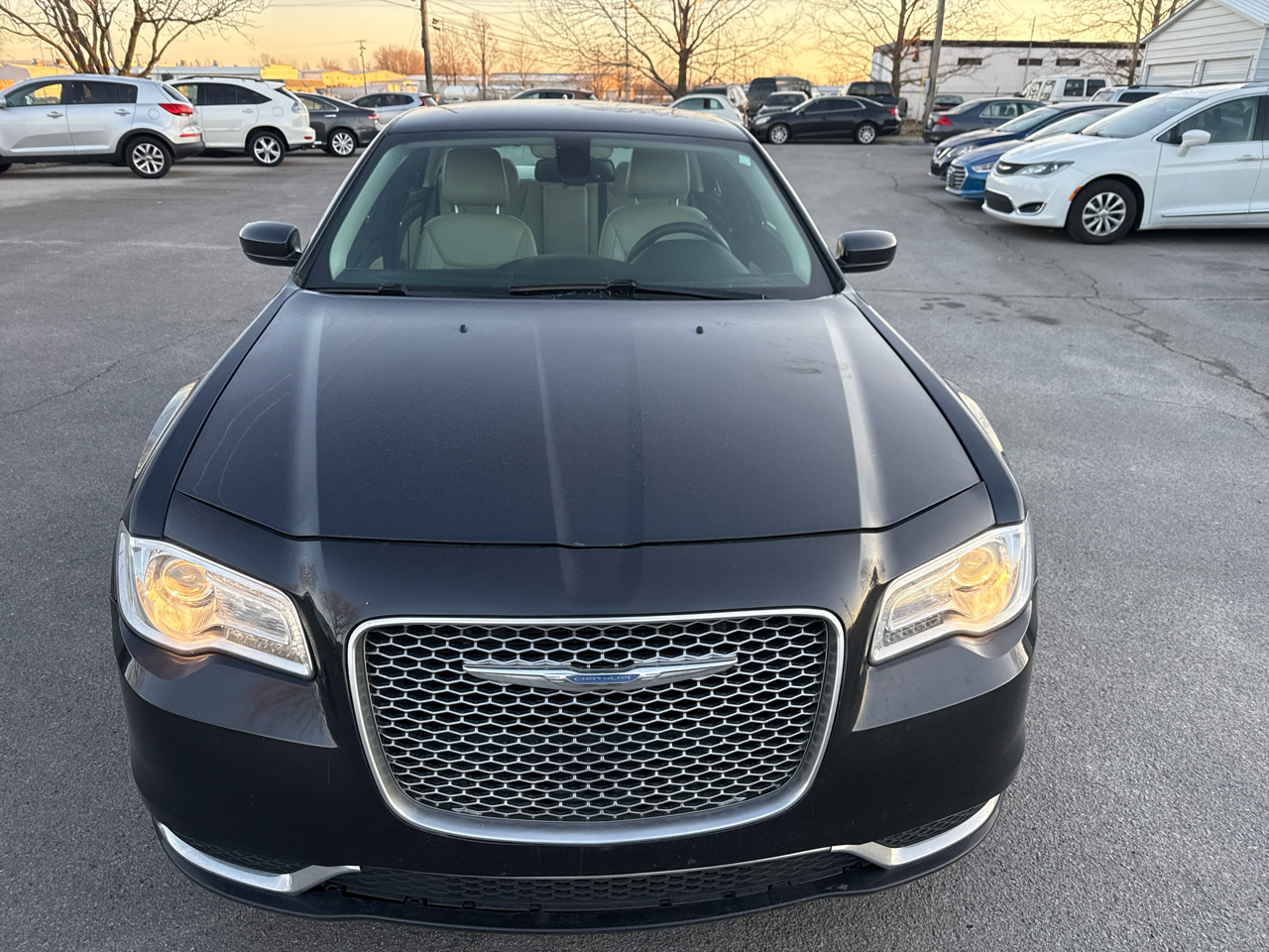 Chrysler 300 4dr Sdn Limited RWD 2016
