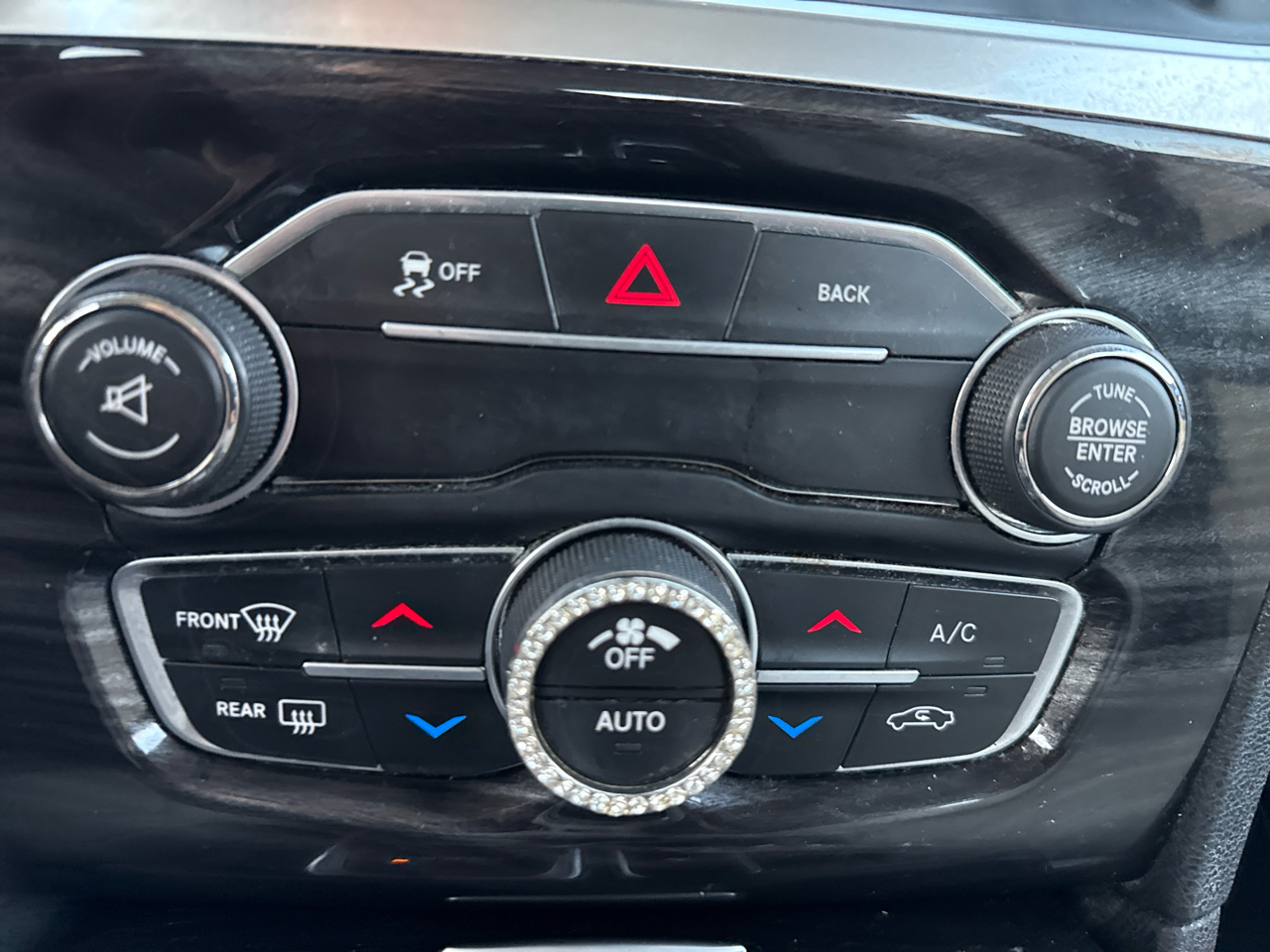 Chrysler 300 4dr Sdn Limited RWD 2016