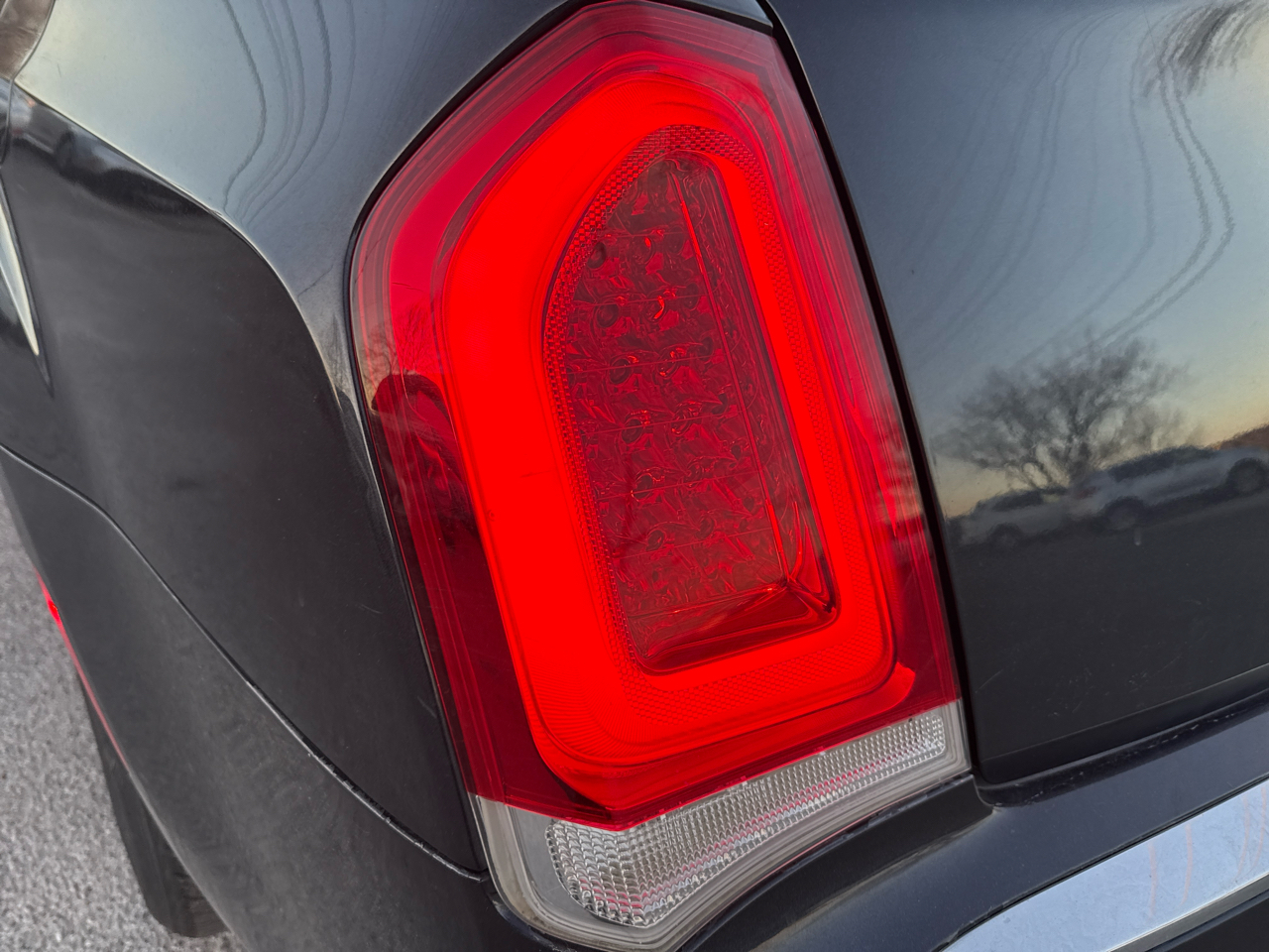 Chrysler 300 4dr Sdn Limited RWD 2016