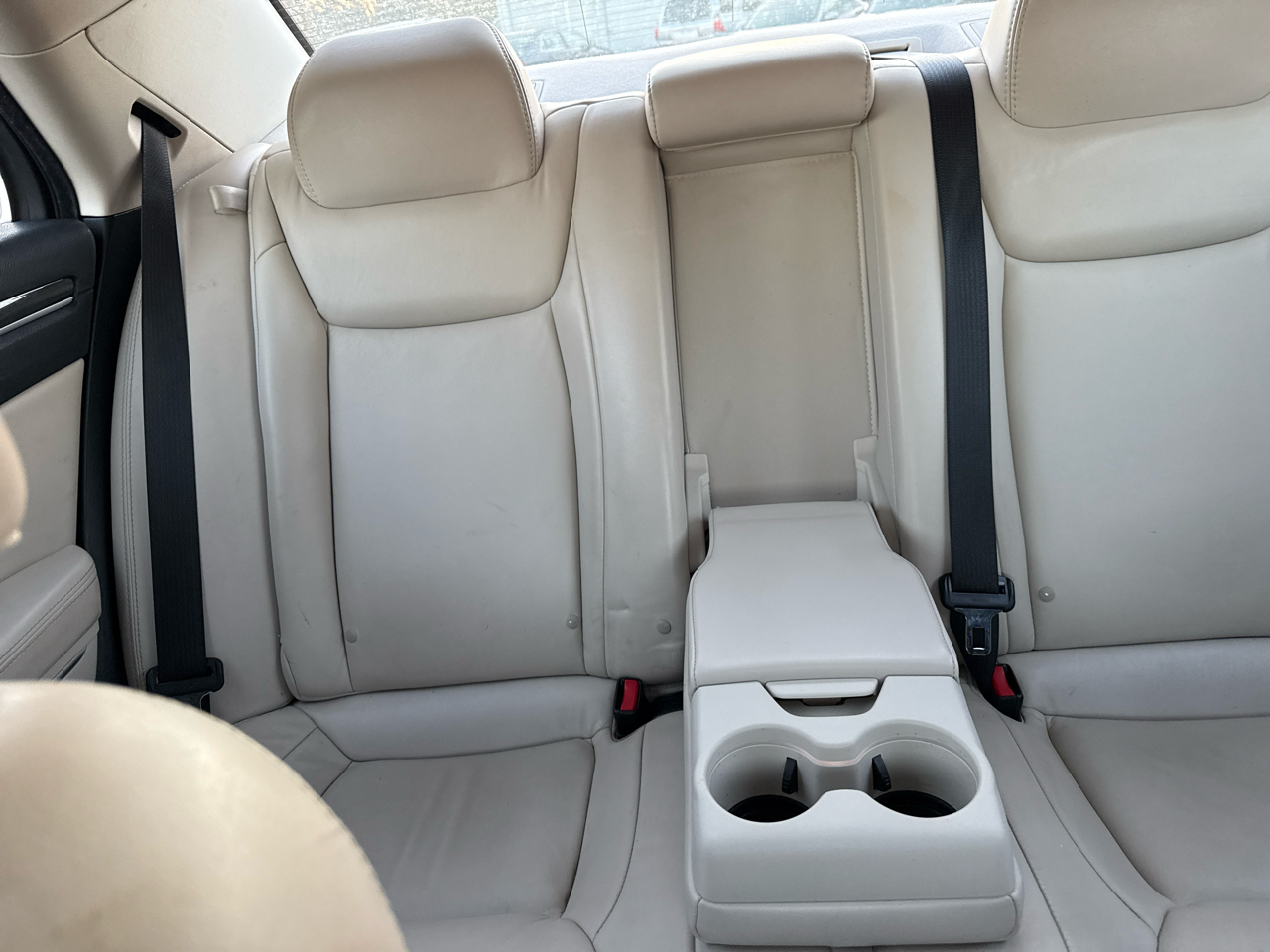 Chrysler 300 4dr Sdn Limited RWD 2016