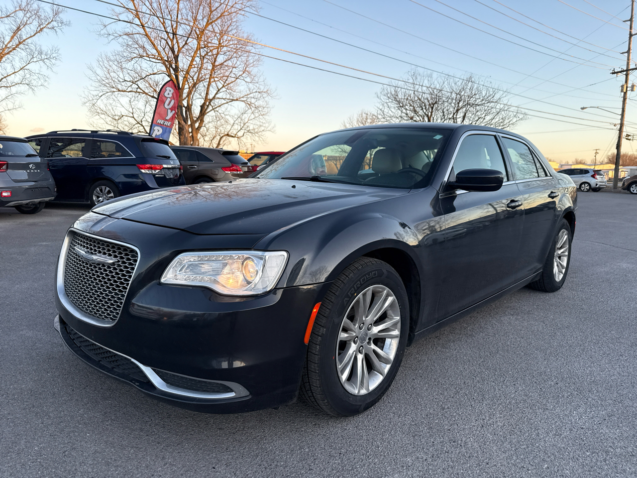 Chrysler 300 4dr Sdn Limited RWD 2016