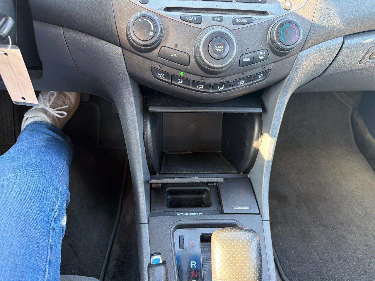 Honda Accord Sdn 4dr V6 AT LX SE 2007