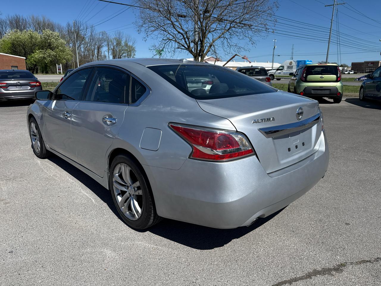 Nissan Altima 4dr Sdn I4 2.5 S 2015