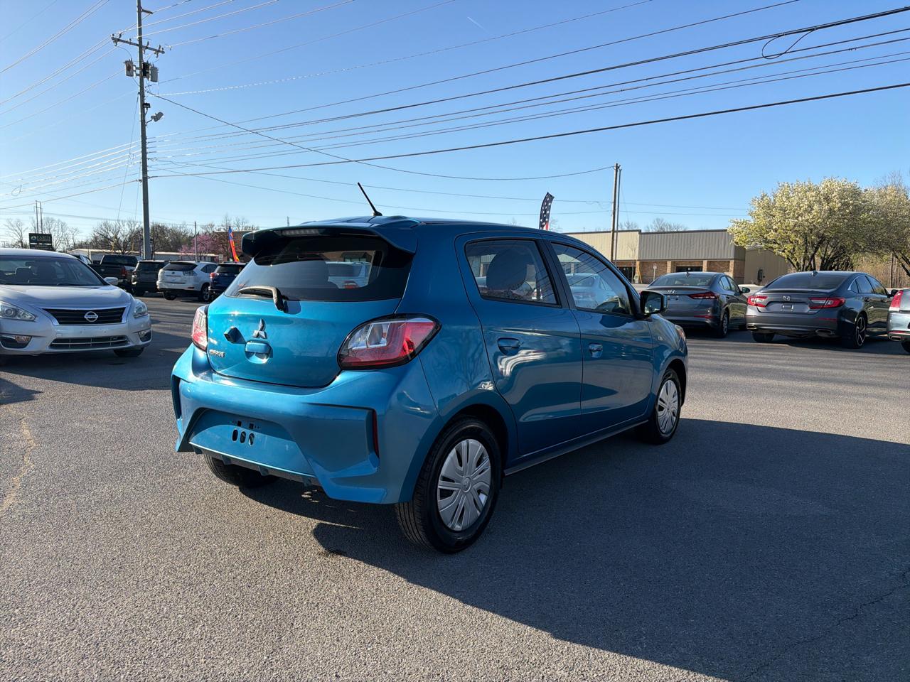 Mitsubishi Mirage ES CVT 2024