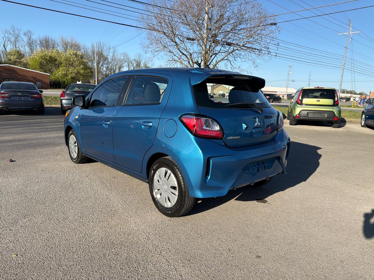 Mitsubishi Mirage ES CVT 2024