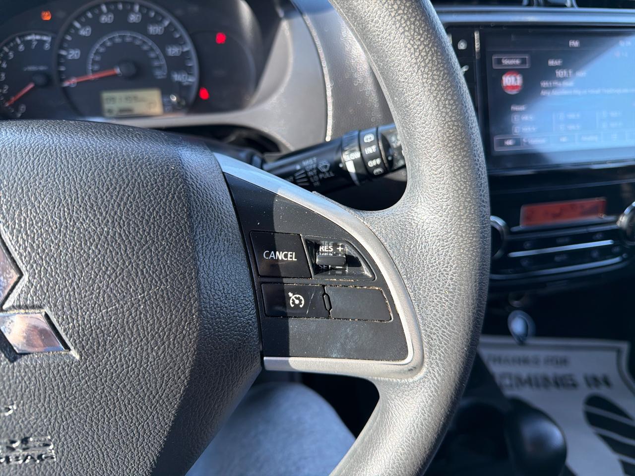 Mitsubishi Mirage ES CVT 2024