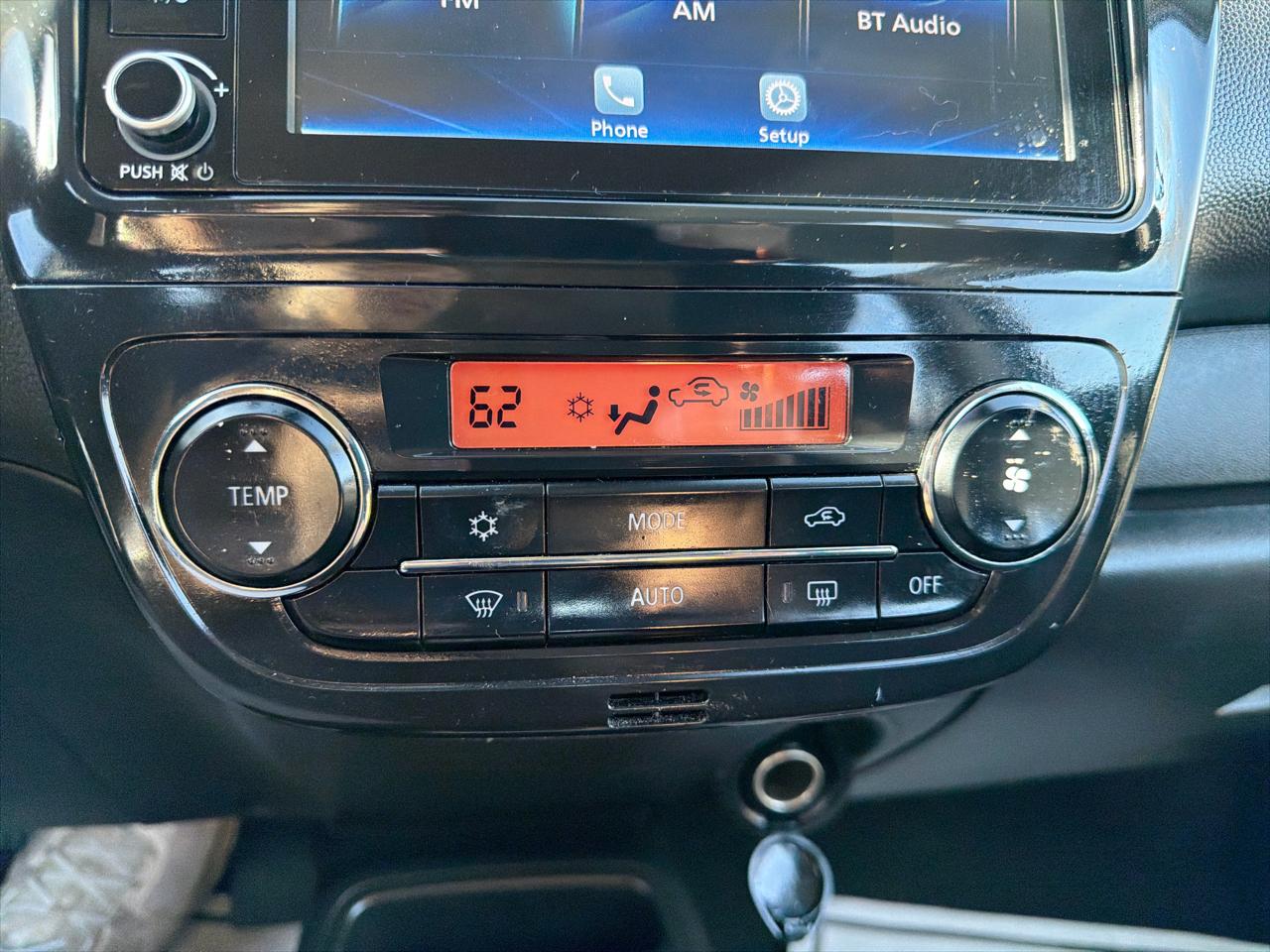 Mitsubishi Mirage ES CVT 2024